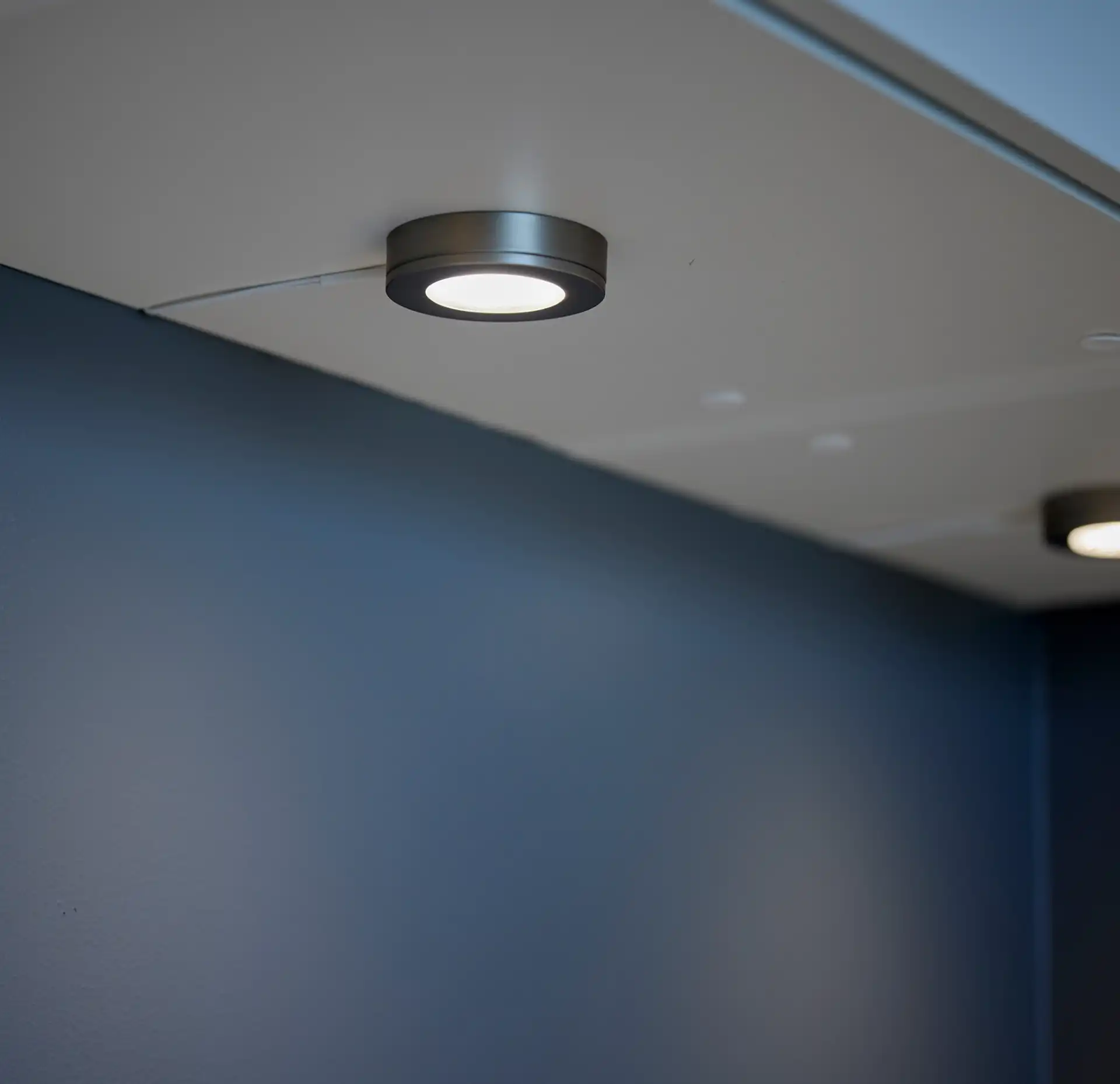 ID-LED Spot 12V varmhvit møbelspot 2,3W