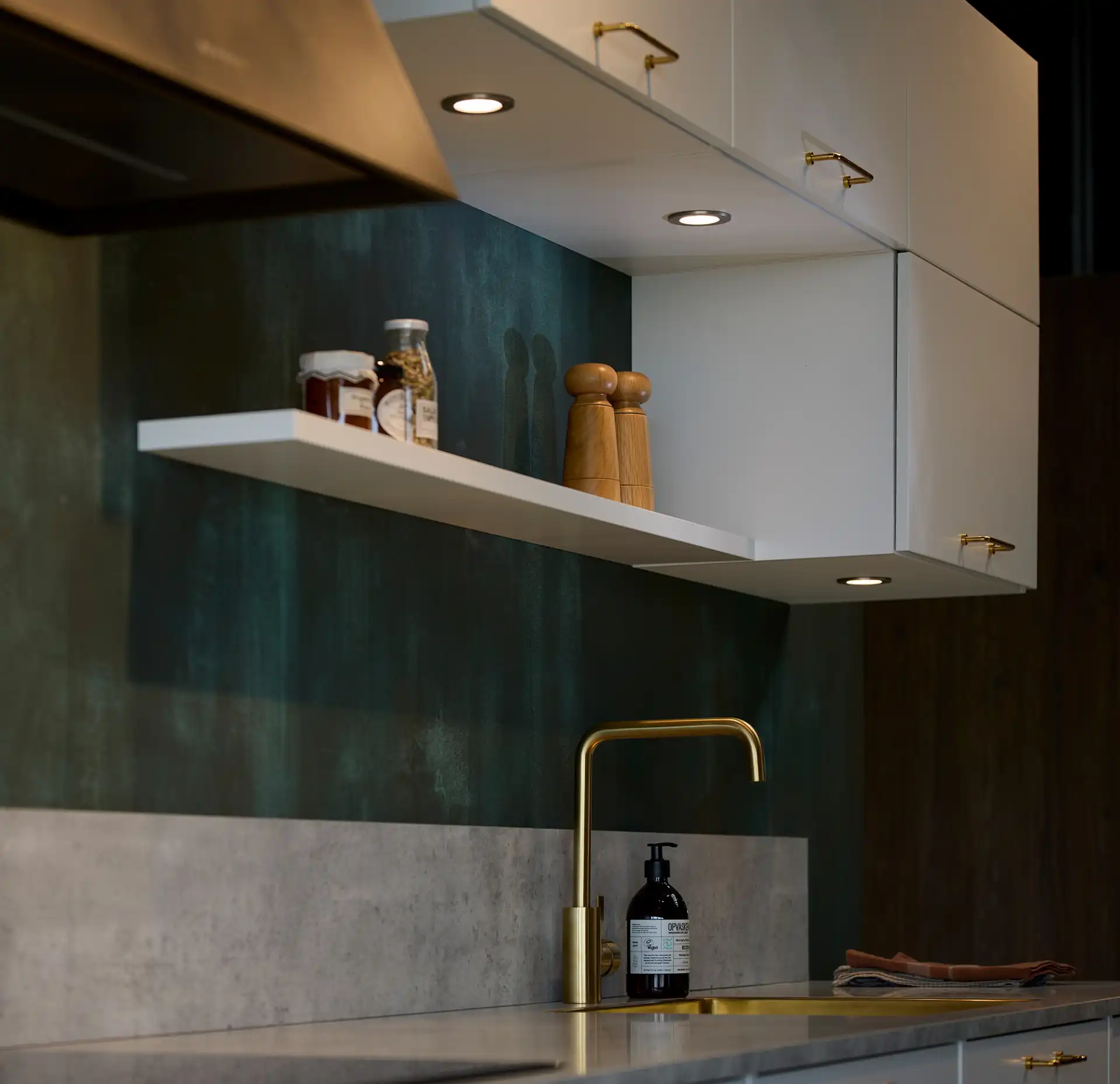 ID-LED Spot 12V varmhvit møbelspot 2,3W