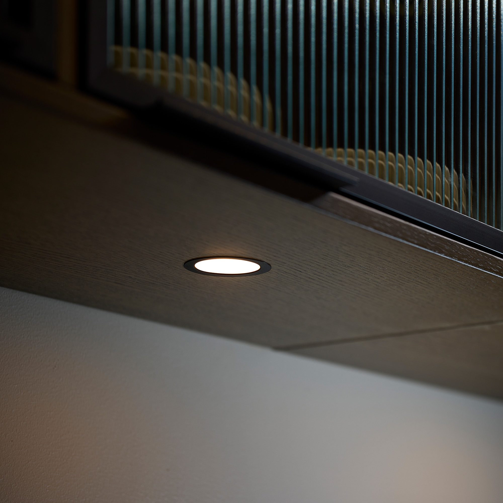 Pace Light MultiWhite® 12V Led Sort møbelspot | Illuminor as