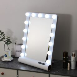 Anna sminkespeil med lys og høyttaler